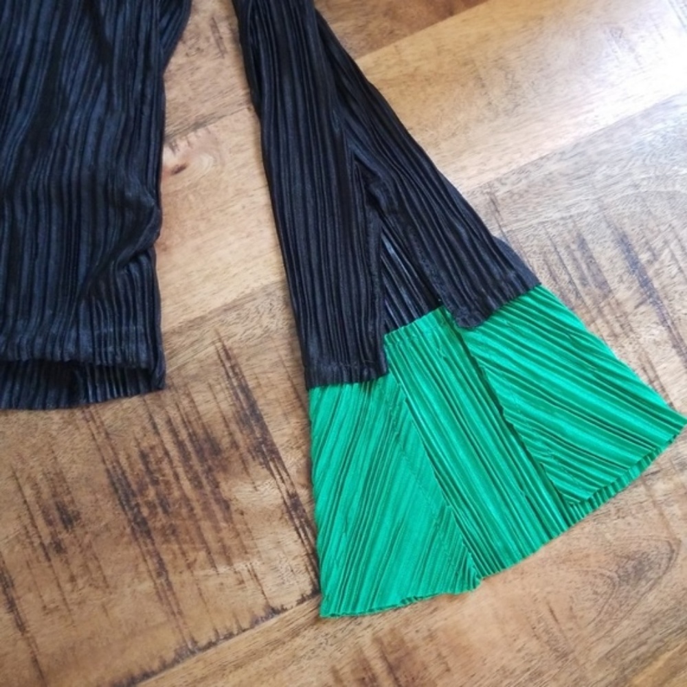 NWT Zara | Black Pleated Blouse with Sleeve Detail - Picture 4 of 5